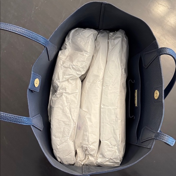 Toryburch Brody tote - Picture 3 of 7